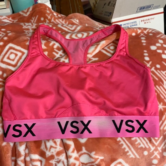 VSX Sport sports bra medium. I101 - Picture 1 of 6